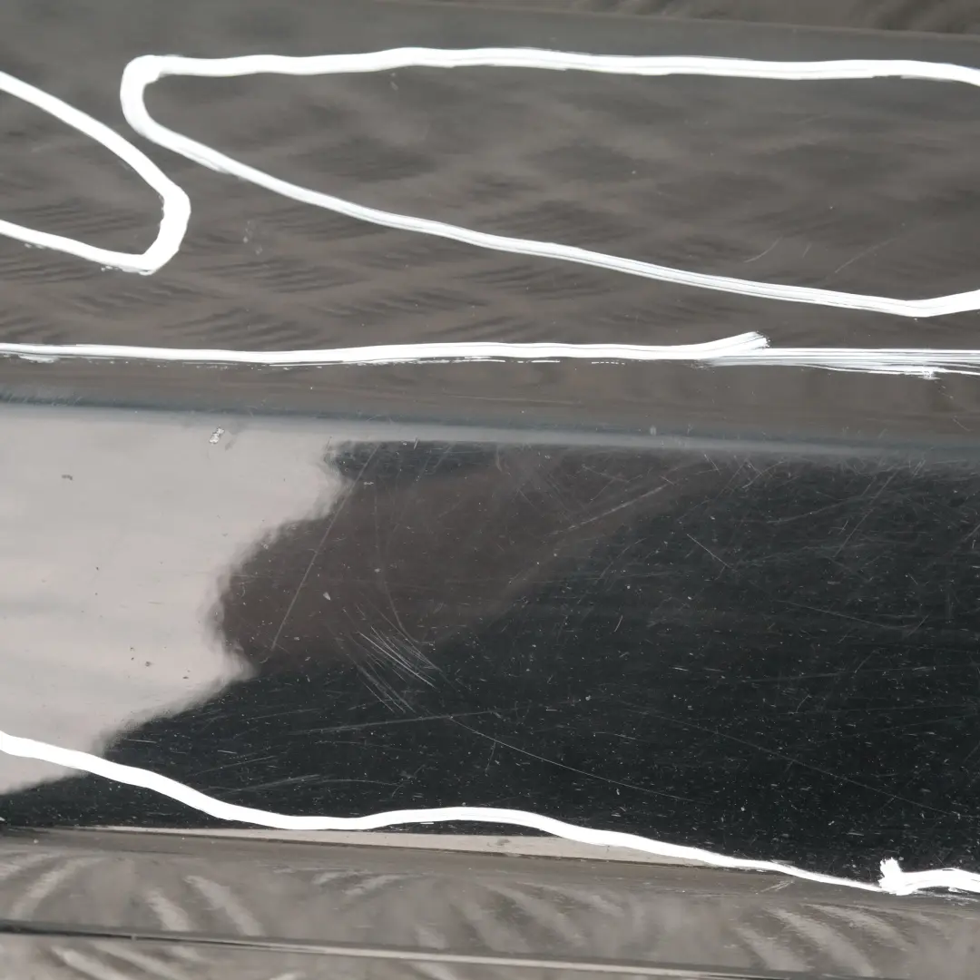 Nakładka listwa próg prawy schwarz do BMW E87 LCI o numerze 36144 BMW E87 LCI Nakładka listwa próg prawy schwarz - SKU 0036144-SCH8 - Numer Części 36144