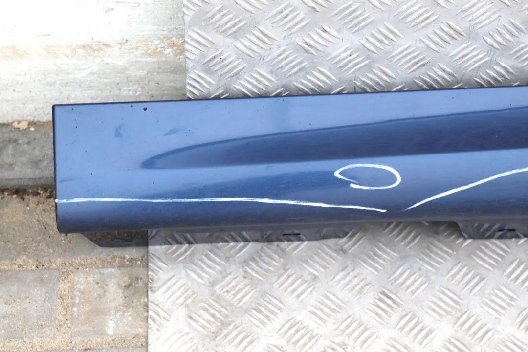 Sill Strip Faldon Lateral Izquierdo Le Mans Blau Azul para BMW E90 E91 M Sport con número de pieza 0033441 BMW E90 E91 M Sport Sill Strip Faldon Lateral Izquierdo Le Mans Blau Azul - SKU 0033441-LMB3 - Número de pieza 0033441