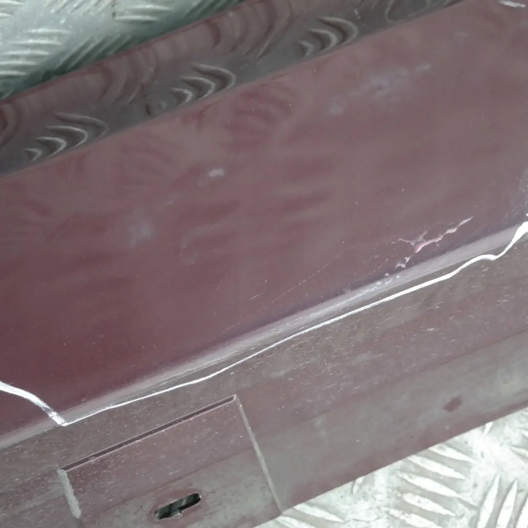 BMW E90 E91 LCI Listello Portiera Verniciato SX Rosso Barbera Uni / Mead - SKU 0037059-BAR - Numero di parte 37059