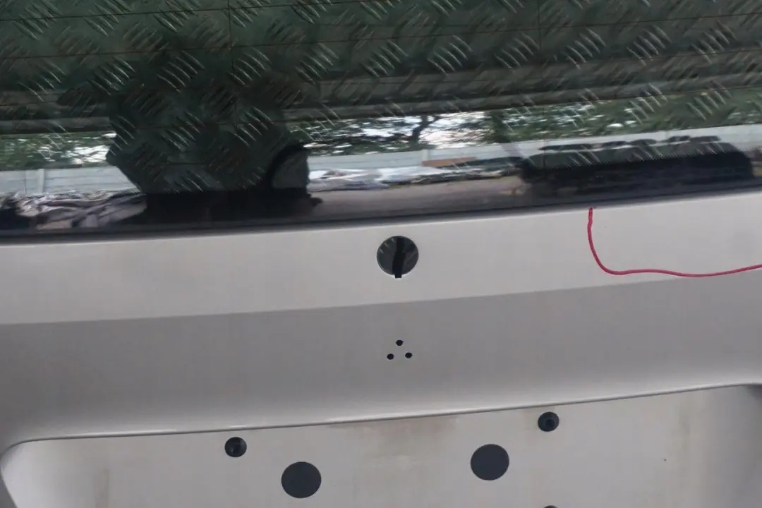 Boot Trunk Lid Tailgate Polar Silver Metallic - 761U to Mercedes A-Class W168 with Part number A1687405205 Mercedes A-Class W168 Boot Trunk Lid Tailgate Polar Silver Metallic - 761U - SKU A1687405205-PS - Part number A1687405205