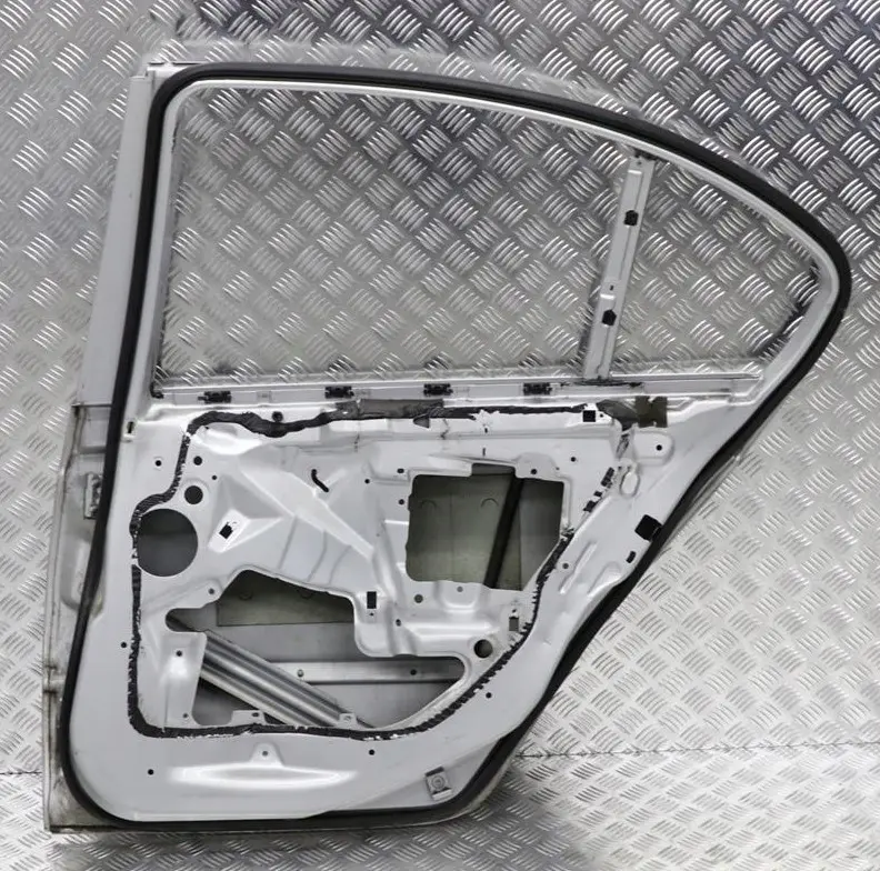 BMW 3 E46 Saloon Door Rear Right O/S Titansilber Titan Silver Metallic - 354 - SKU 7034154-TS - Part number 7034154