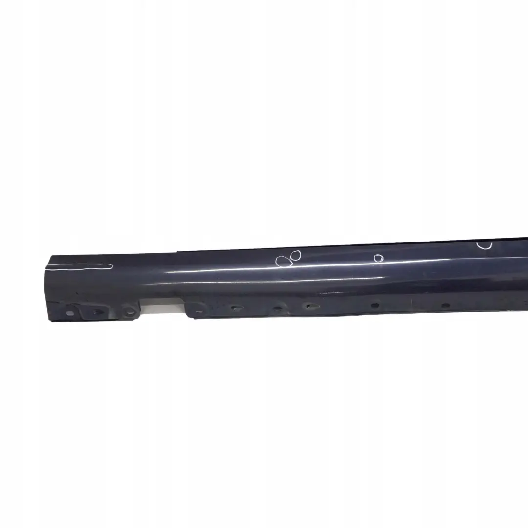  Mercedes-Benz W203 Bas de Porte Couverture Seuil a Gauche Tanzanitblau 359 - SKU A2036981354-TB - Numéro de pièce A2036981354
