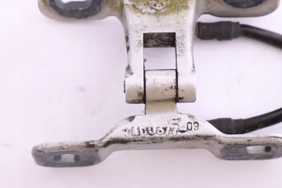 Cardine Portellone SX Argento-Titanio Argento per BMW X3 E83 con numero di parte 3400377 BMW X3 E83 Cardine Portellone SX Argento-Titanio Argento - SKU 3400377-TS - Numero di parte 3400377