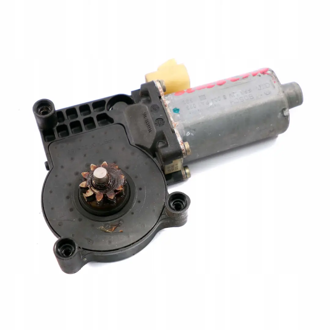 Mercedes-Benz M ML W163 Motor elevalunas delantero derecho para con número de pieza A1638202842 Mercedes-Benz M ML W163 Motor elevalunas delantero derecho - SKU A1638202842 - Número de pieza A1638202842