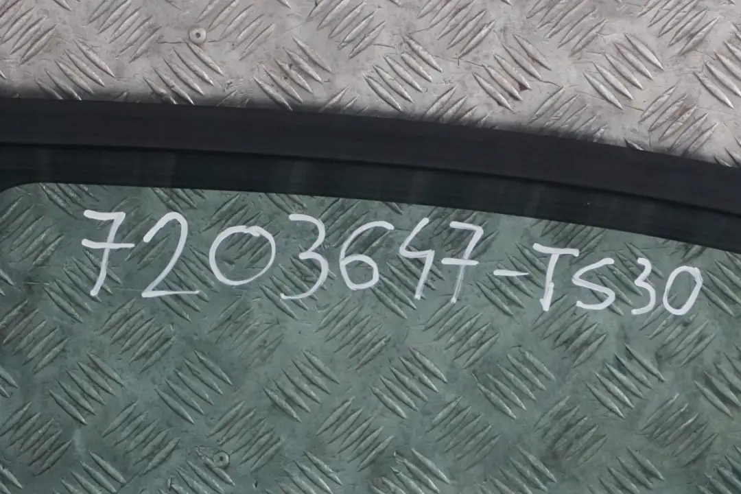 Cote Conducteur Porte Arriere Gauche Argent Titane Metallise 354 pour BMW E90 30 à propos du numéro de pièce 7203647 BMW E90 30 Cote Conducteur Porte Arriere Gauche Argent Titane Metallise 354 - SKU 7203647-TS30 - Numéro de pièce 7203647