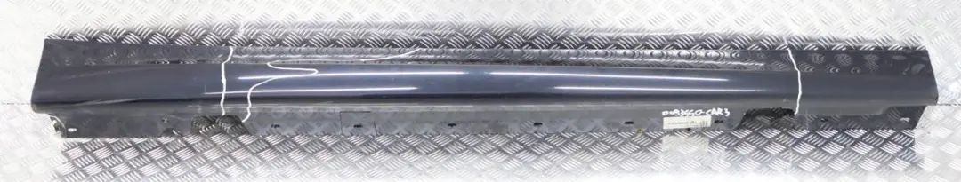 Bas de Porte Couverture Seuil Droite pour BMW 3 E90 E91 1 M Sport à propos du numéro de pièce 0033440 BMW 3 E90 E91 1 M Sport Bas de Porte Couverture Seuil Droite - SKU 0033440-CAR3 - Numéro de pièce 0033440