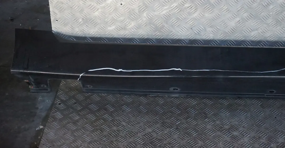 BMW E60 E61 LCI Listello Portiera Apertura Gonna Destro Nero 2 - 668 - SKU 0422465-SCH1 - Numero di parte 0422465