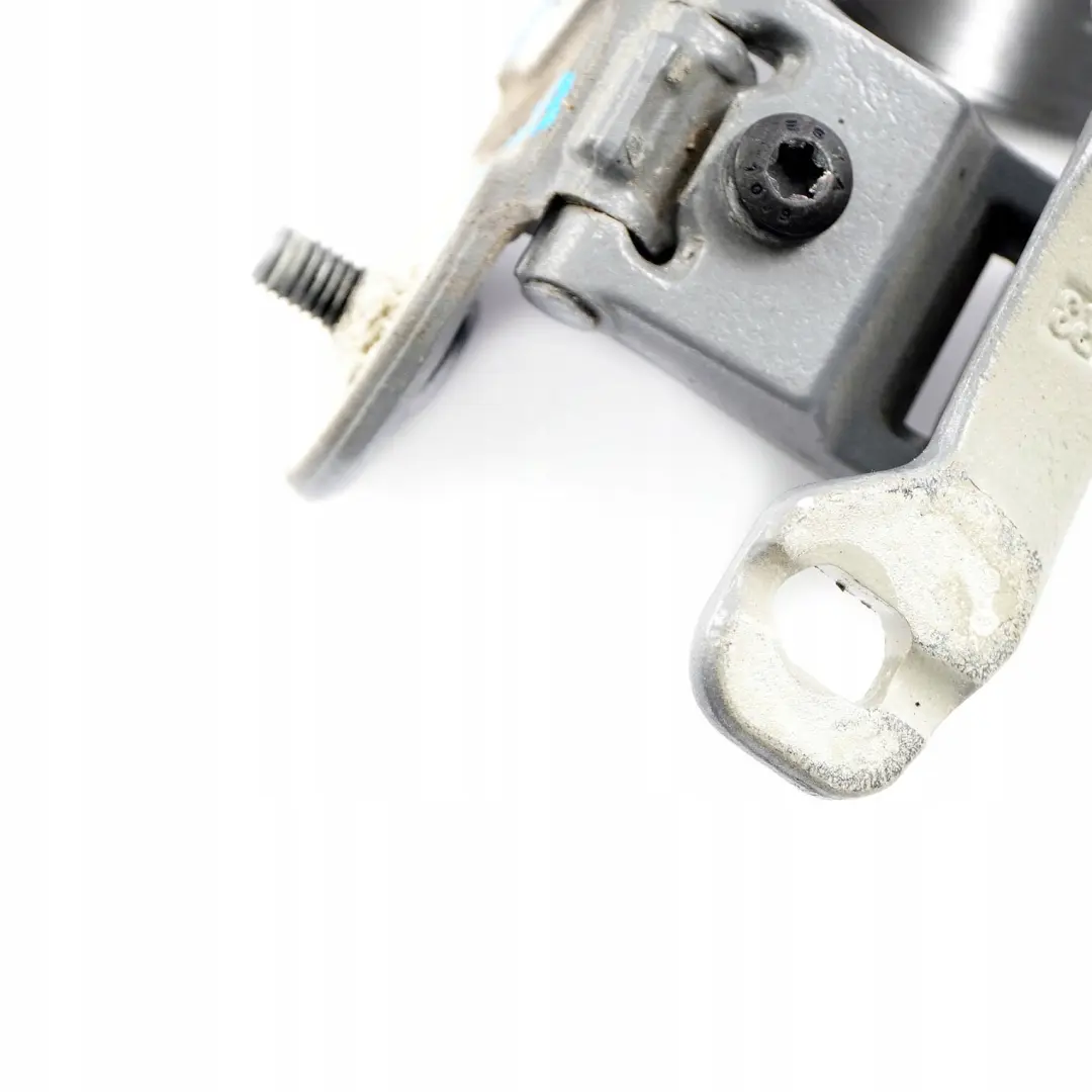 Charniere Hayon Droite Quartzbleu Bleu - A18 7060626 pour BMW 1 E81 E87 à propos du numéro de pièce 7067220 BMW 1 E81 E87 Charniere Hayon Droite Quartzbleu Bleu - A18 7060626 - SKU 7067220-QB - Numéro de pièce 7067220