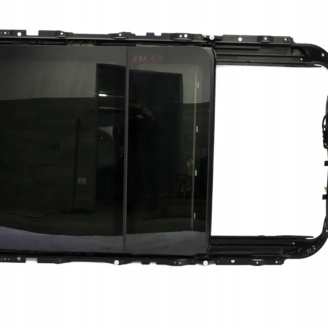 Electrical Panoramic Panorama Glass Sliding Roof Sunroof to BMW 3 E91 Touring with Part number 7199386 BMW 3 E91 Touring Electrical Panoramic Panorama Glass Sliding Roof Sunroof - SKU 7199386 - Part number 7199386