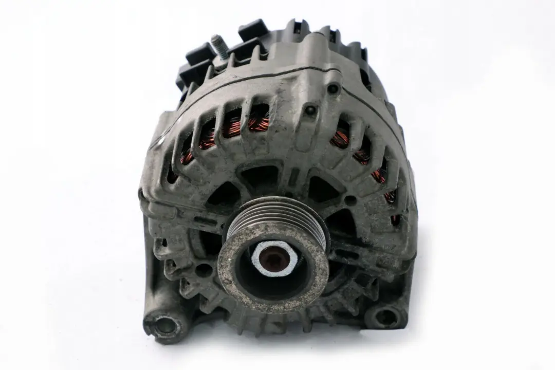 BMW E61 E81 E87 E90 N47 Alternador del Generador 180A - SKU 7802261 - Número de pieza 7802261
