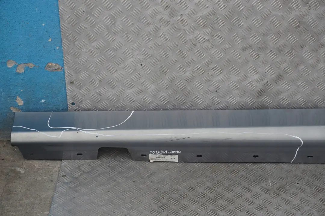 Faldón lateral izquierdo Arktis Metalizado - A34 para BMW 3 SERIES 10 E90 E91 con número de pieza 0032951 BMW 3 SERIES 10 E90 E91 Faldón lateral izquierdo Arktis Metalizado - A34 - SKU 0032951-AM10 - Número de pieza 0032951