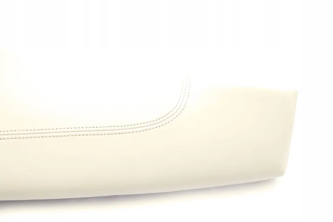 Finitura Laterale Rivestimento Sedile Posteriore Destro Pelle Limone per BMW E81 E82 con numero di parte 9158982 BMW E81 E82 Finitura Laterale Rivestimento Sedile Posteriore Destro Pelle Limone - SKU 9158982 - Numero di parte 9158982