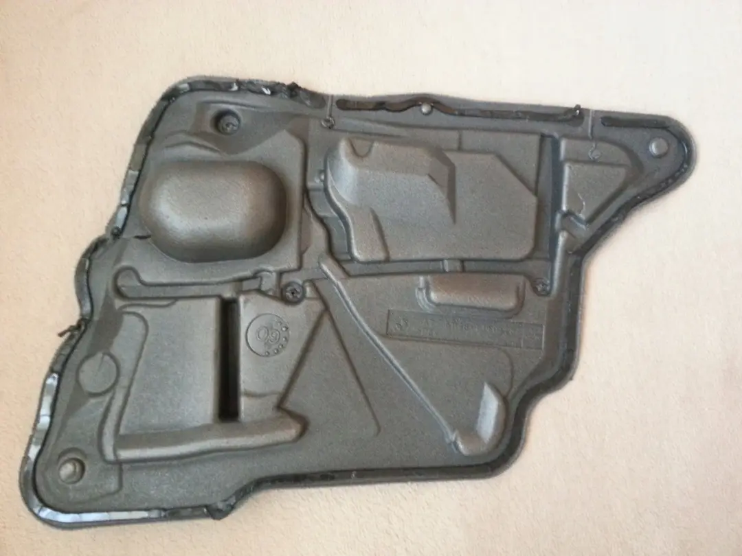 Wygłuszenie pianka drzwi lewy tył do BMW E90 o numerze 7161455 BMW E90 Wygłuszenie pianka drzwi lewy tył - SKU 7161455 - Numer Części 7161455