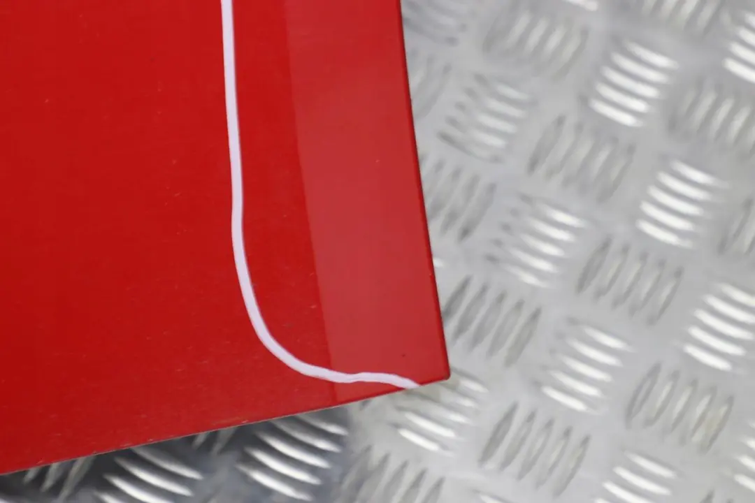 Izquierda Sill Tira Faldon Lateral Panel Hellrot Rojo Brillante para BMW Z4 E85 E86 con número de pieza 0031109 BMW Z4 E85 E86 Izquierda Sill Tira Faldon Lateral Panel Hellrot Rojo Brillante - SKU 0031109-HELL1 - Número de pieza 0031109