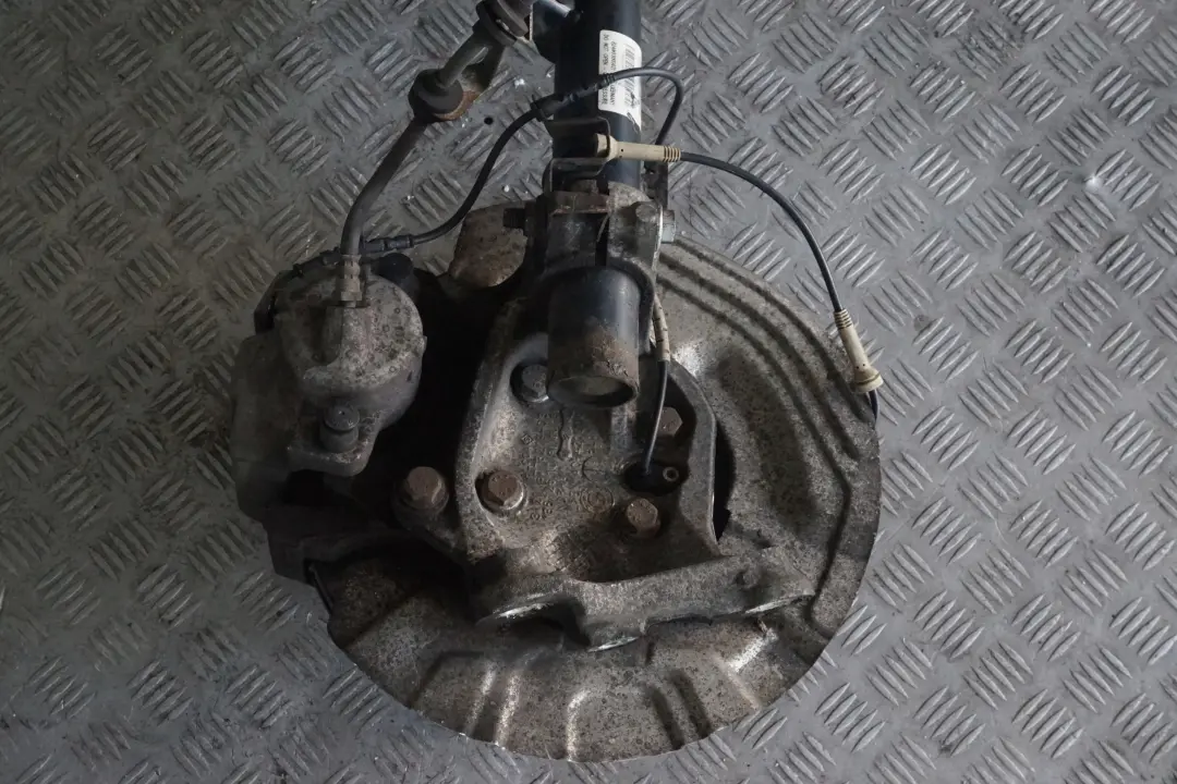 BMW E90 330d M57N2 Delantero Izquierdo Muelle Strut Freno Pierna Suspension - SKU 6786001-1 - Número de pieza 6786001