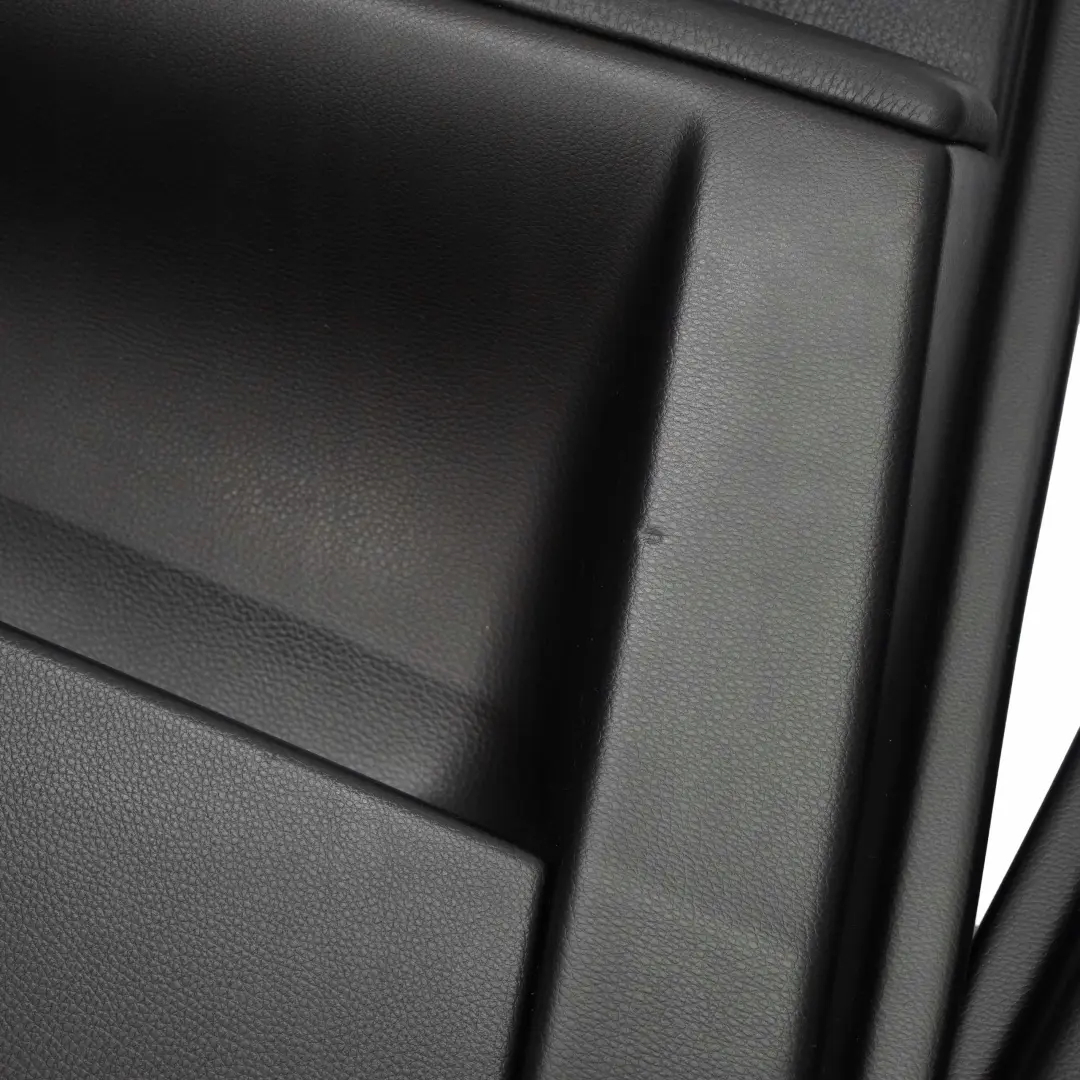 Pannello Porta Posteriore Sinistra Destra pelle Nera Tendina Parasole per BMW E60 con numero di parte 7079391 BMW E60 Pannello Porta Posteriore Sinistra Destra pelle Nera Tendina Parasole - SKU 7079391/2 - Numero di parte 7079391