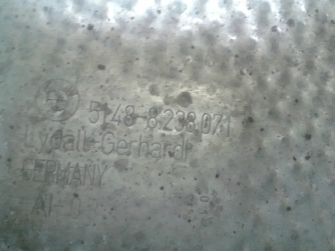 Izolacja termiczna podłużnicy lewa do BMW 7 E65 E66 o numerze 8238071 BMW 7 E65 E66 Izolacja termiczna podłużnicy lewa - SKU 8238071 - Numer Części 8238071