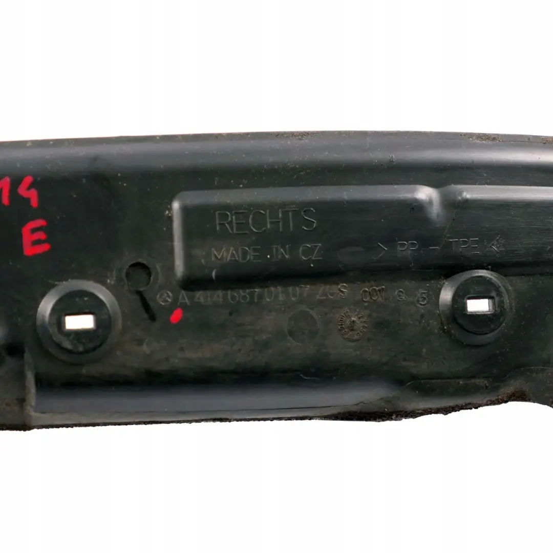 W414 Parafango anteriore destro Pannello copertura dell'ala Montaggio per Mercedes con numero di parte A4146870107 Mercedes W414 Parafango anteriore destro Pannello copertura dell'ala Montaggio - SKU A4146870107 - Numero di parte A4146870107