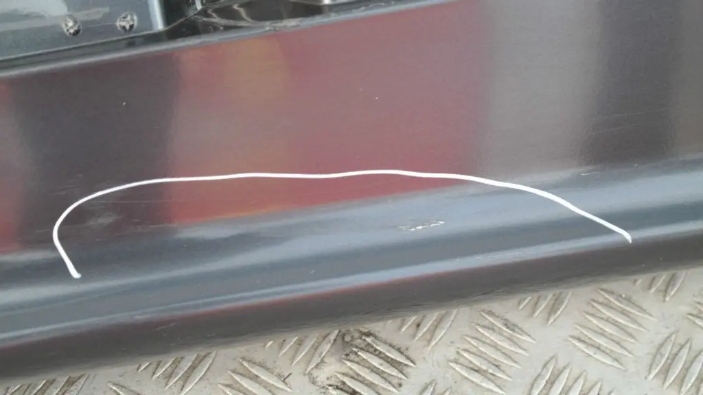 Faldon lateral izquierdo Sparkling Graphite Metallic para BMW 5 E87 con número de pieza 51770032949 BMW 5 E87 Faldon lateral izquierdo Sparkling Graphite Metallic - SKU 0032949-SG5 - Número de pieza 51770032949