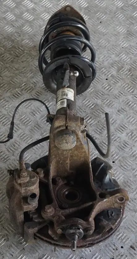 170cv Delantero Derecho Pata Freno Suspension Buje para Mini R53 Cooper S W11 1.6 con número de pieza 6780470 Mini R53 Cooper S W11 1.6 170cv Delantero Derecho Pata Freno Suspension Buje - SKU 6759422 - Número de pieza 6780470