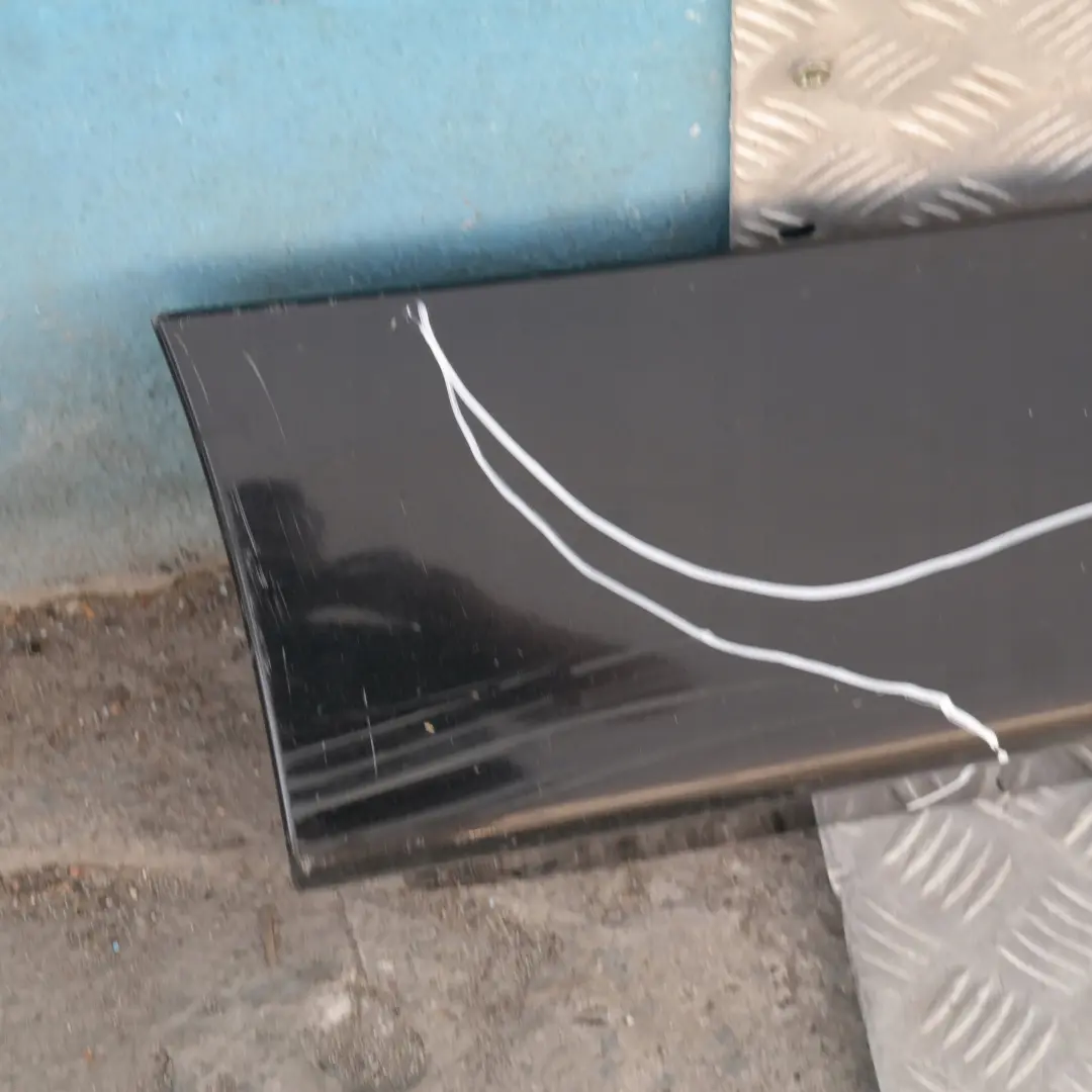 listwa nakładka próg prawy schwarz II 668 do BMW E90 o numerze 32950 BMW E90 listwa nakładka próg prawy schwarz II 668 - SKU 0032950-SCH6 - Numer Części 32950