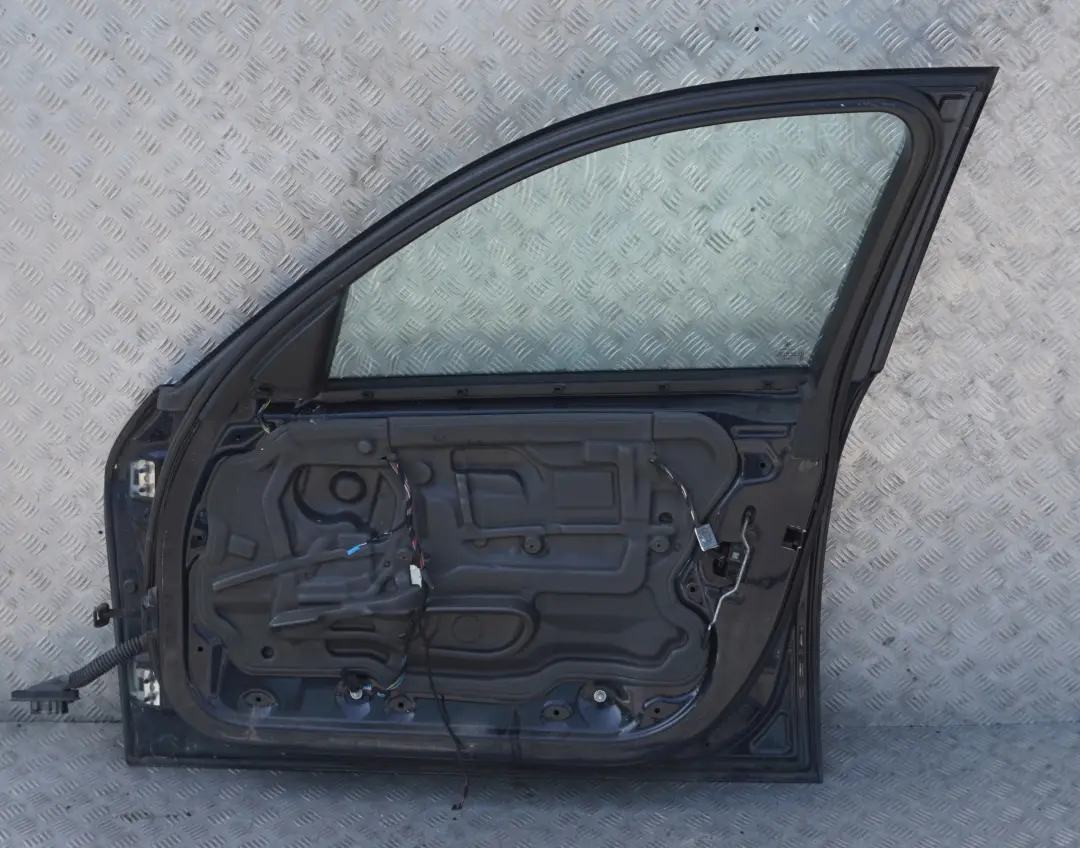 Puerta Delantera Derecha Monacoblau Monaco Blau Azul para BMW E90 E91 con número de pieza 7203644 BMW E90 E91 Puerta Delantera Derecha Monacoblau Monaco Blau Azul - SKU 7203644-MB4 - Número de pieza 7203644