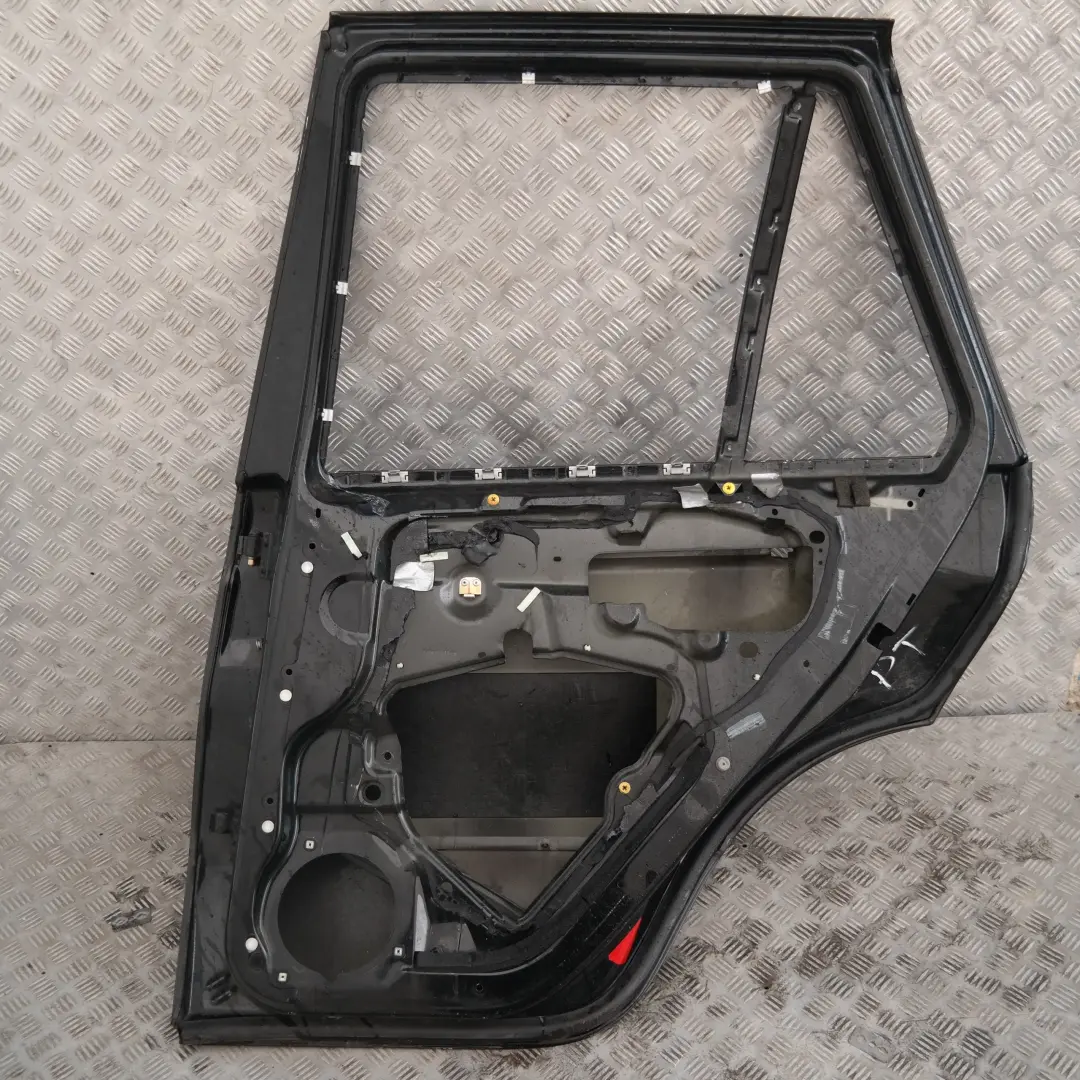 Arriere Droite Noir Sapphire Metallique 475 pour BMW X5 E53 Porte à propos du numéro de pièce 8256828 BMW X5 E53 Porte Arriere Droite Noir Sapphire Metallique 475 - SKU 8256828-BS3 - Numéro de pièce 8256828