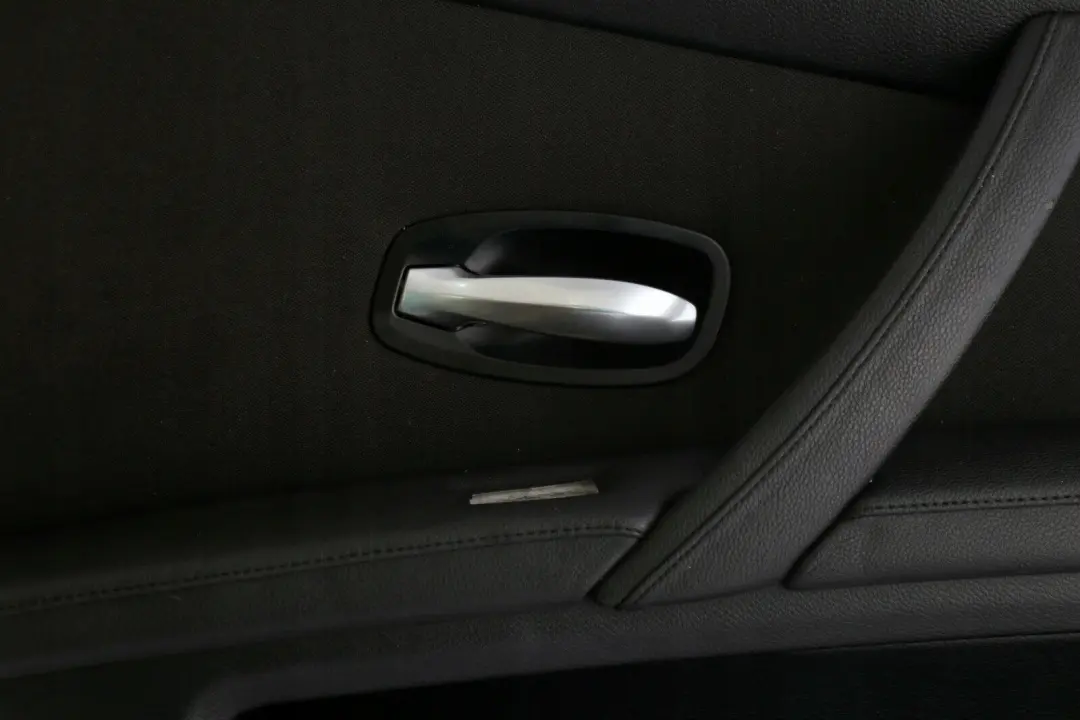 BMW E60 E61 Boczek tapicerka drzwi lewa lewy tył - SKU 6984355 - Numer Części 6984355