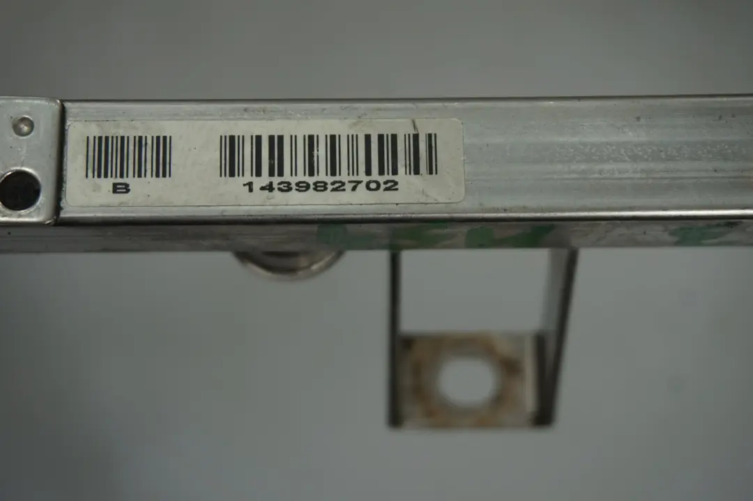 BMW 3 5 7 X3 X5 Z4 Series E46 E39 E60 E61 E65 E83 E53 FUEL INJECTOR RAIL M54 - SKU 7541452 - Part number 1437442