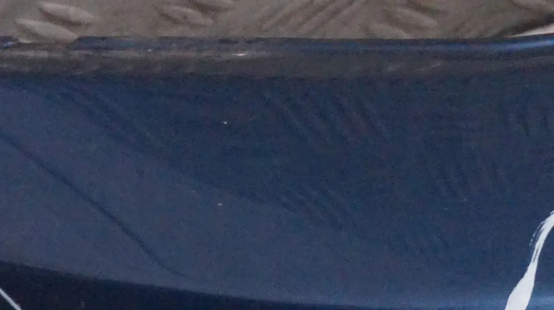 Zderzak przedni przód topasblau 364 do BMW E53 X5 o numerze 0010150 BMW E53 X5 Zderzak przedni przód topasblau 364 - SKU P-0010150-TS1 - Numer Części 0010150