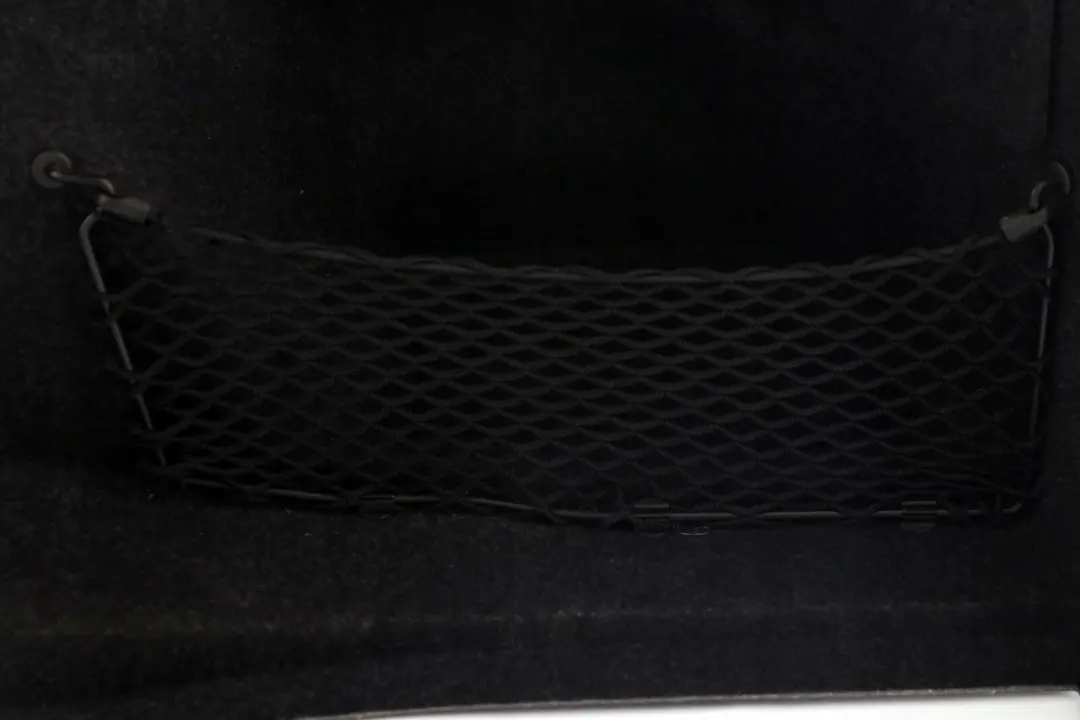 Boot Trunk Lid Right O/S Luggage Compartment Trim to BMW 1 Series E82 with Part number 2996582 BMW 1 Series E82 Boot Trunk Lid Right O/S Luggage Compartment Trim - SKU 2996582 - Part number 2996582