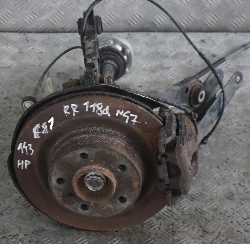 BMW 1 E81 118d N47 L'Arbre De Sortie Pivotement Arriere Droite - SKU 6774810-23 - Numéro de pièce 6774810