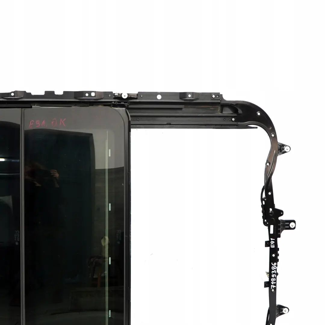 Electrical Panoramic Panorama Glass Sliding Roof Sunroof to BMW 3 E91 Touring with Part number 7199386 BMW 3 E91 Touring Electrical Panoramic Panorama Glass Sliding Roof Sunroof - SKU 7199386 - Part number 7199386