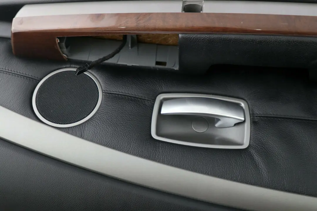 Boczek drzwi lewy przód black skóra do BMW 7 E65 E66 o numerze 7038491 BMW 7 E65 E66 Boczek drzwi lewy przód black skóra - SKU 7038491 - Numer Części 7038491