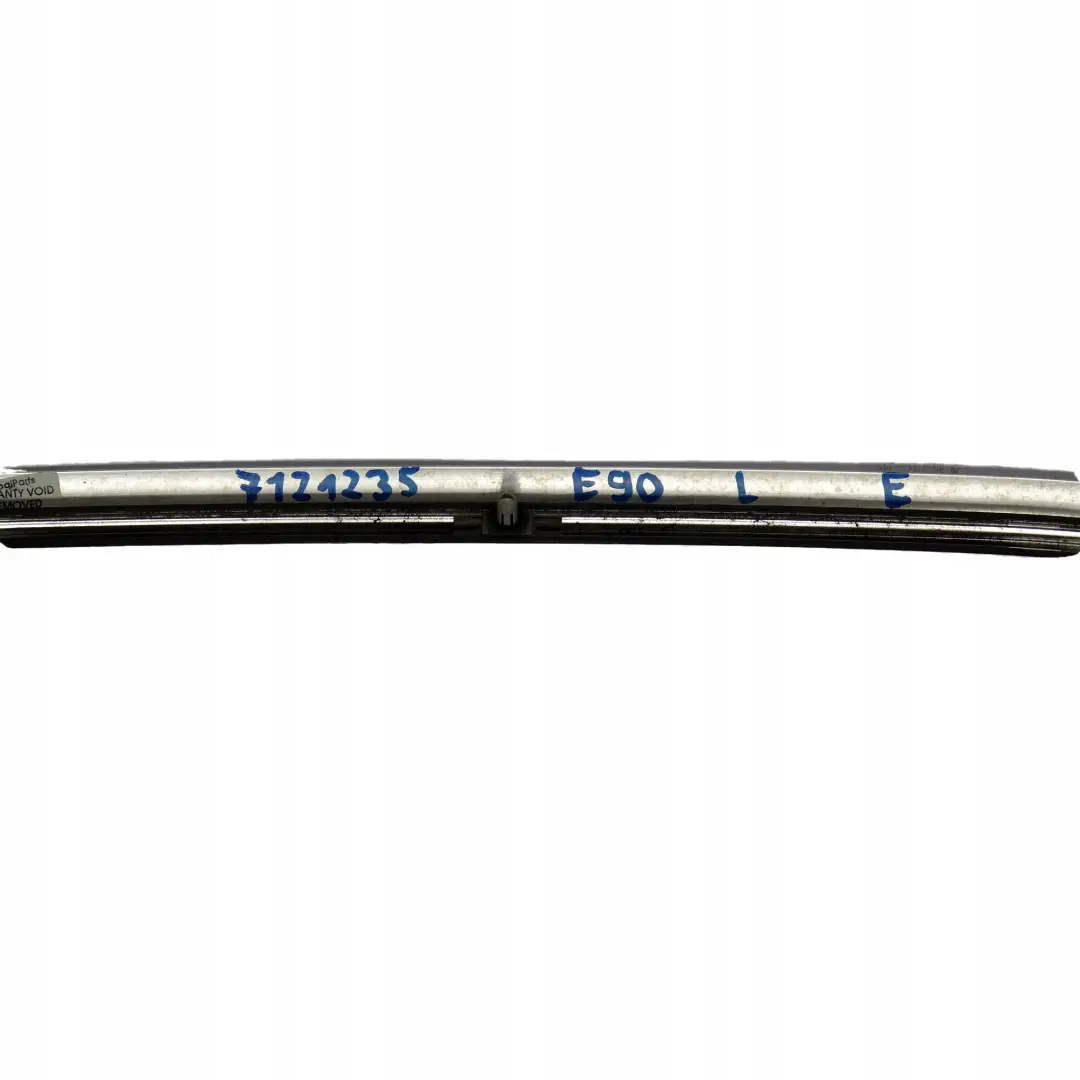 BMW 3 E90 E90N LCI Moulage Seitenrahmen a Gauche Chrome 5113 - SKU 7121235 - Numéro de pièce 7121235
