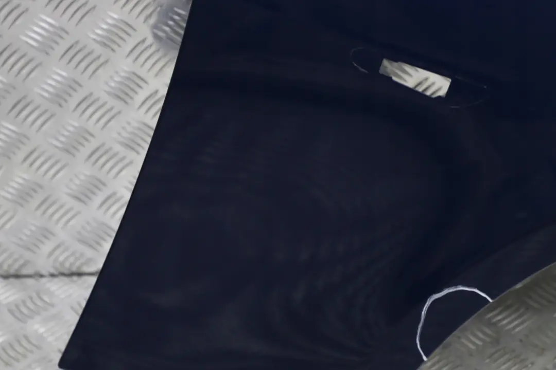 Błotnik prawy przedni Mysticblau do BMW E60 E61 o numerze 7111430 BMW E60 E61 Błotnik prawy przedni Mysticblau - SKU 7111430-MYS3 - Numer Części 7111430