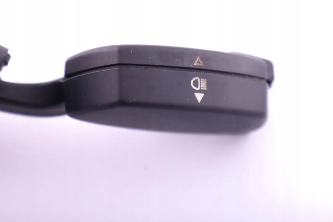 Interruttore Cluster Indicatore Di Direzione Stalk per BMW E60 E61 E63 E64 con numero di parte 61316924103 BMW E60 E61 E63 E64 Interruttore Cluster Indicatore Di Direzione Stalk - SKU 6924103 - Numero di parte 61316924103