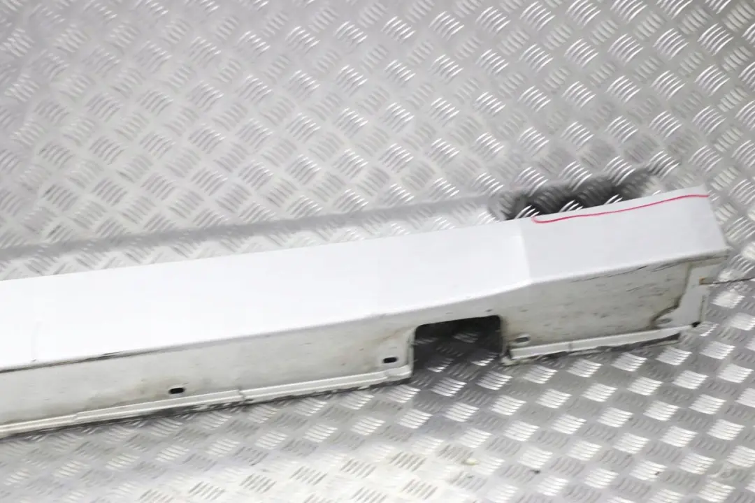 BMW E60 E61 4 Puerta Sill Side Cover Faldon Derecho O / S Titansilber Plata 354 - SKU 0150278-TS4 - Número de pieza 0150278