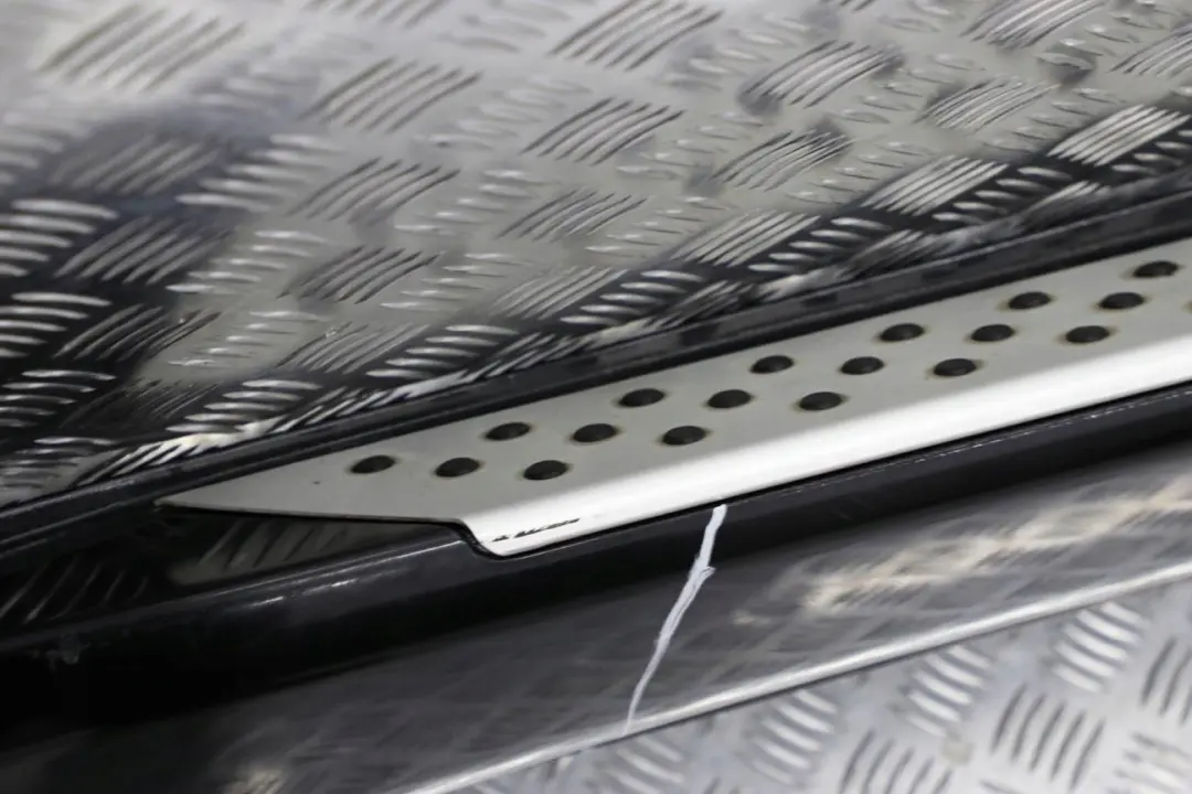 Sill Strip Side Skirt Footplate Right O/S Black Sapphire Metallic to BMW X5 E70 with Part number 7163556 BMW X5 E70 Sill Strip Side Skirt Footplate Right O/S Black Sapphire Metallic - SKU 7163556-BS - Part number 7163556