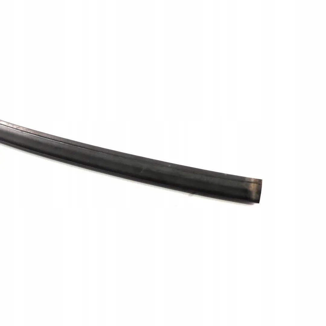  Mercedes-Benz W204 Revetement Pare-Brise Haut Joint - SKU A2046710620 - Numéro de pièce A2046710620