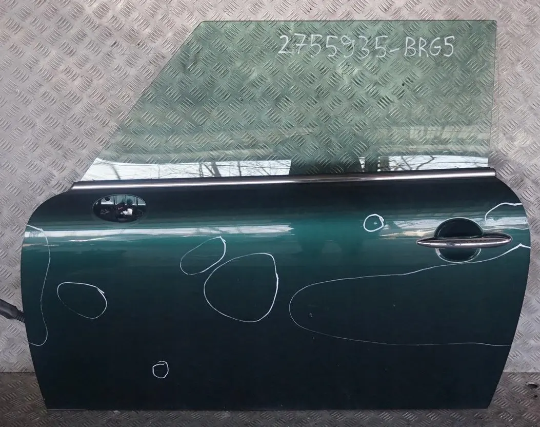 Drzwi lewe British Racing Green do MINI Cooper R56 o numerze 2755935 MINI Cooper R56 Drzwi lewe British Racing Green - SKU 2755935-BRG5 - Numer Części 2755935