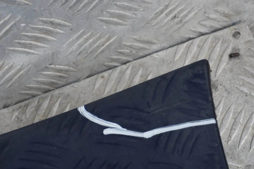 Anteriore Sinistra N/S Davanzale Striscia Lato Gonna per BMW Z4 Serie E89 con numero di parte 0037523 BMW Z4 Serie E89 Anteriore Sinistra N/S Davanzale Striscia Lato Gonna - SKU 0037523-DSB - Numero di parte 0037523