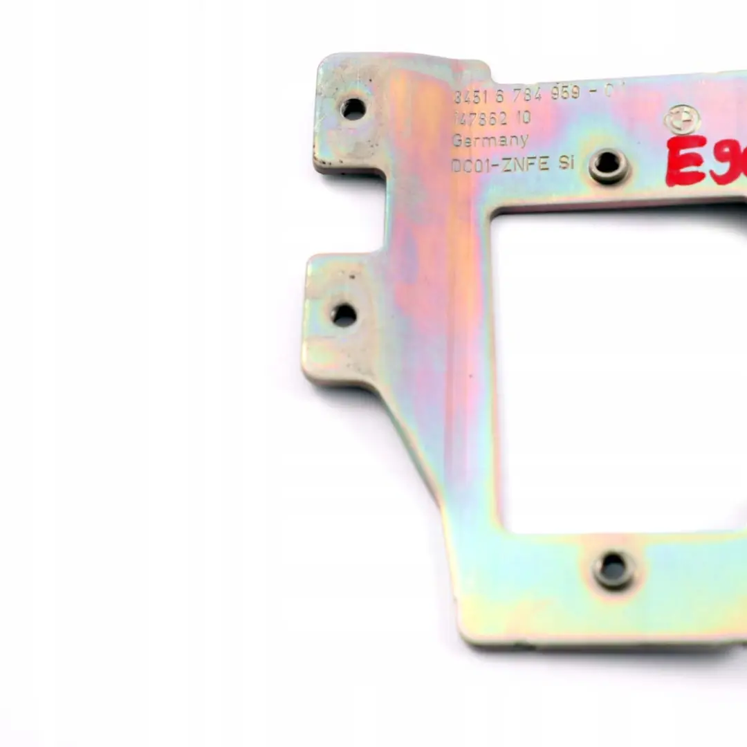 Support de fixation Capteur de vitesse pour BMW E81 E87 LCI E90 LCI E92 E93 à propos du numéro de pièce 6784959 BMW E81 E87 LCI E90 LCI E92 E93 Support de fixation Capteur de vitesse - SKU 6784959 - Numéro de pièce 6784959