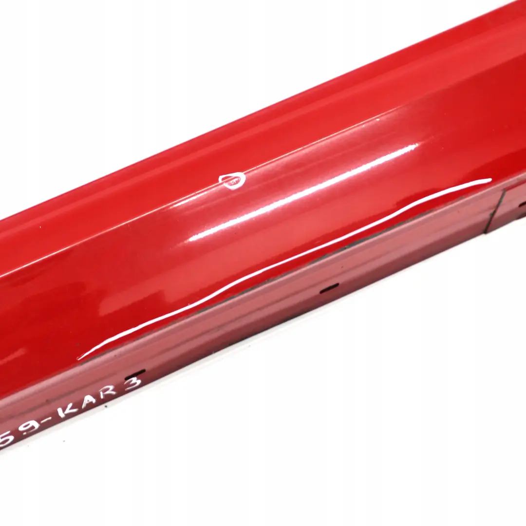 Sill Strip Faldon Lateral Izquierdo Karmesinrot Rojo - A61 para BMW E90 E91 LCI 3 con número de pieza 0037059 BMW E90 E91 LCI 3 Sill Strip Faldon Lateral Izquierdo Karmesinrot Rojo - A61 - SKU 0037059-KAR3 - Número de pieza 0037059
