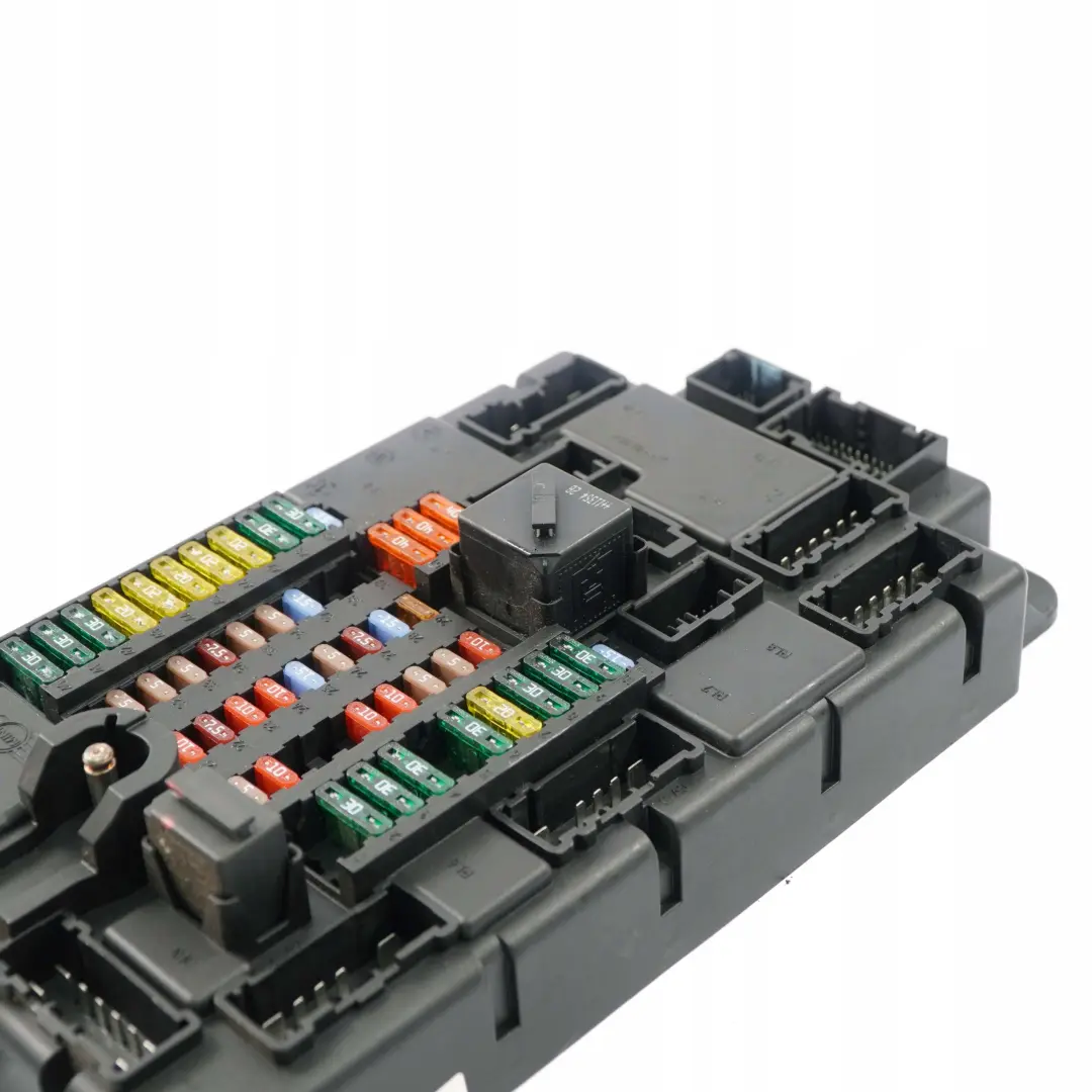 Fuse Distribution Box SPEG High DC/DC H7 9809382 to Mini Countryman R60 with Part number 9813621 Mini Countryman R60 Fuse Distribution Box SPEG High DC/DC H7 9809382 - SKU 9813621 - Part number 9813621