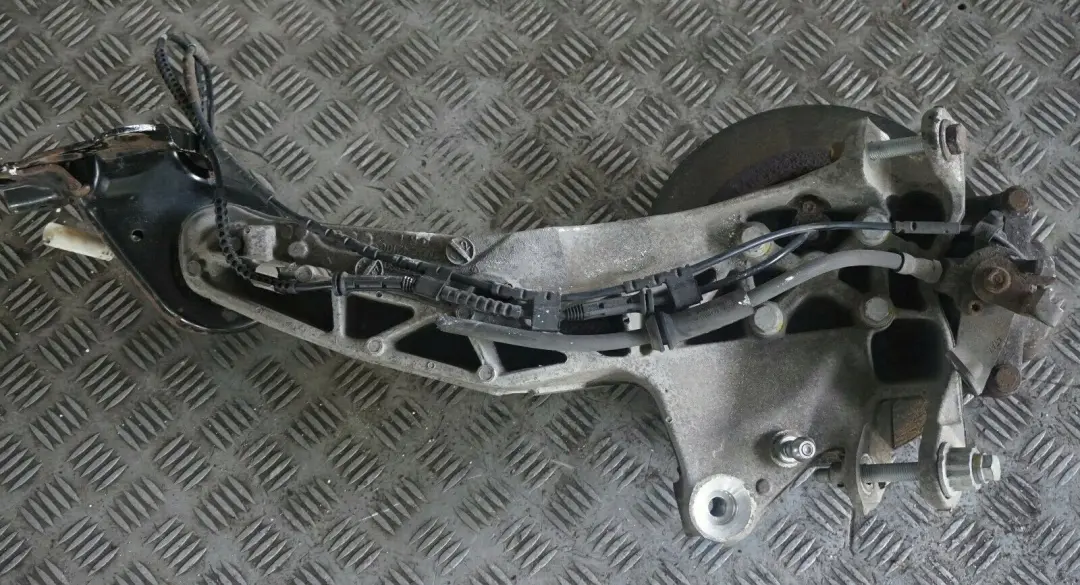 Mini R55 Clubman D N47N trasera derecha Pierna Freno Disco Suspensión Hub - SKU 6795660-3 - Número de pieza 6795660
