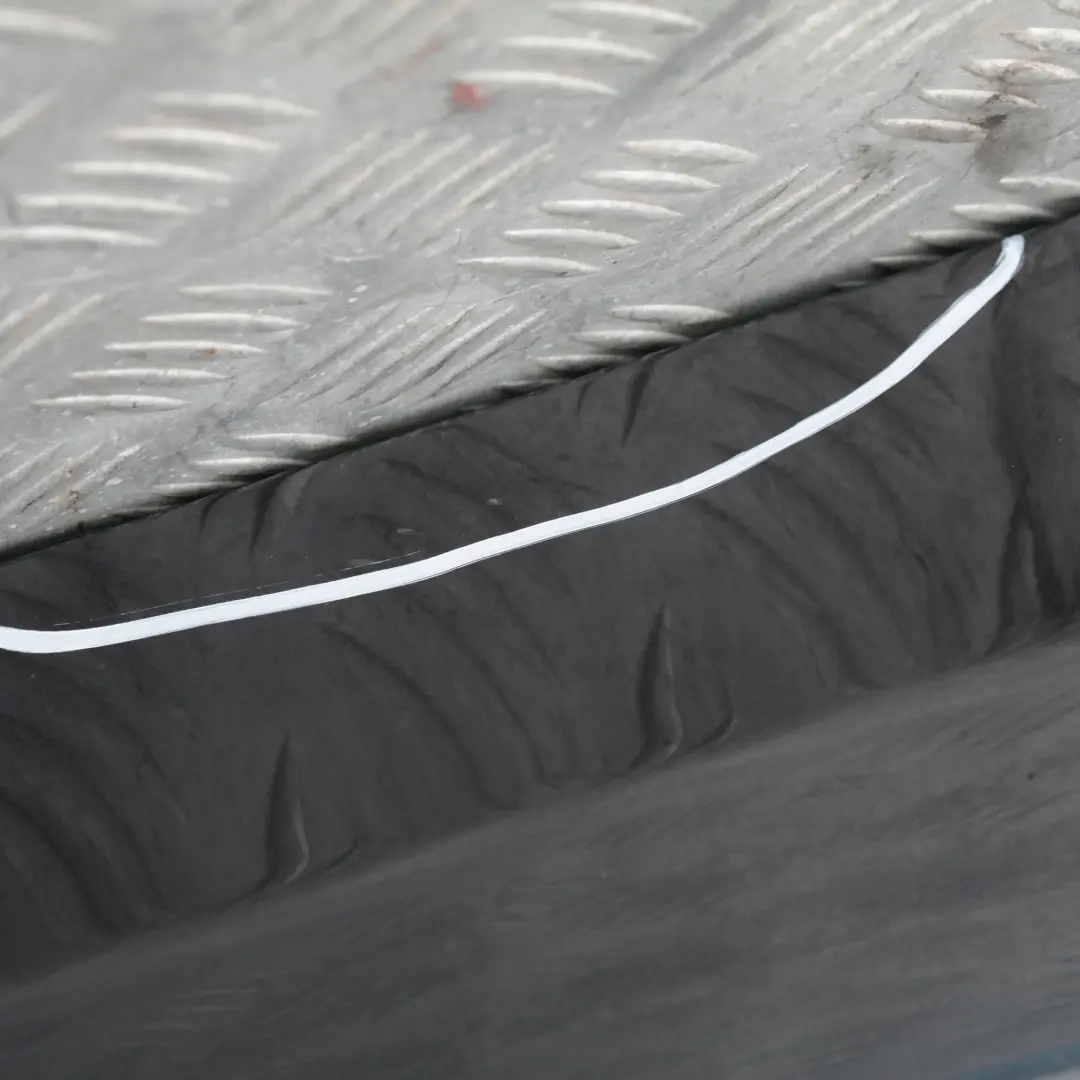 BMW E90 E91 Sill Strip Side Skirt Left N/S Sparkling Graphite Metallic - A22 - SKU 0032951-SG4 - Part number 32951