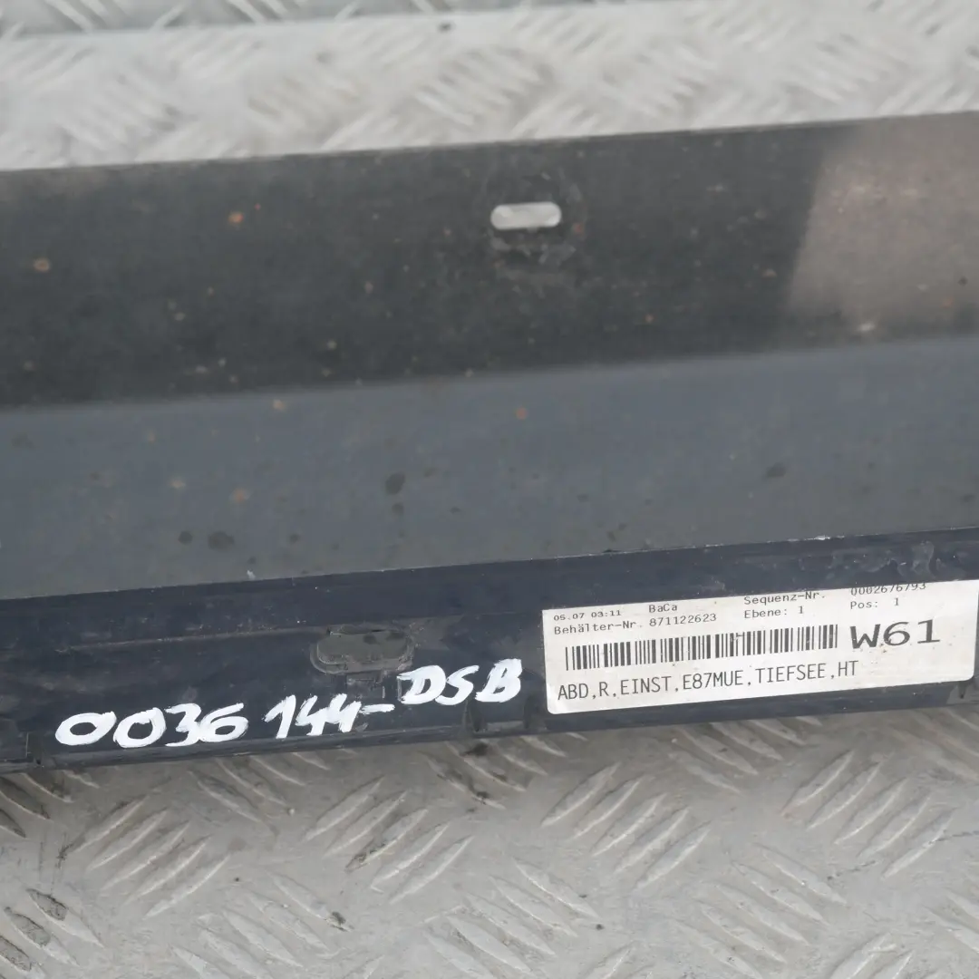 BMW E87 LCI Bas de Porte Couverture Seuil A Gauche Bleu Fonce Metallise A76 - SKU 0036145-DSB - Numéro de pièce 36145