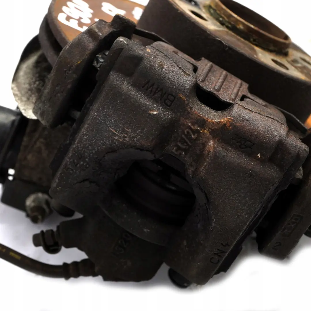 BMW E90 318i N43 delantero derecho O / Spring Strut Pierna Freno Suspension Hub - SKU 6771724-7 - Número de pieza 6771724
