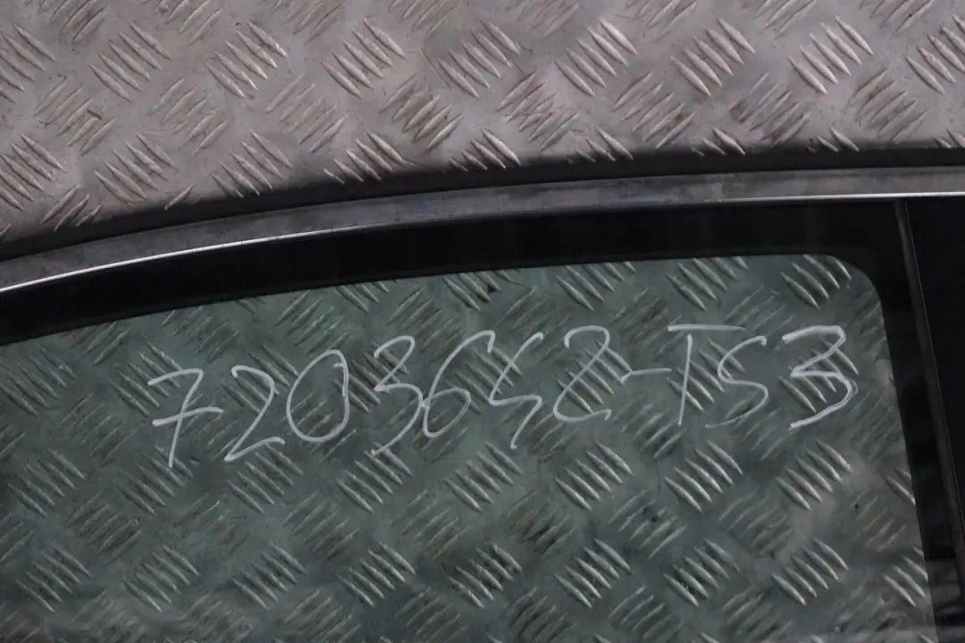 Drzwi prawe tylne tył titansilber do BMW E60 o numerze 7202342 BMW E60 Drzwi prawe tylne tył titansilber - SKU 7202342-TS3 - Numer Części 7202342